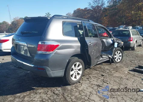 2012 Toyota Highlander Base V6 из США, поврежденный, VIN 5TDBK3EH5CS122454